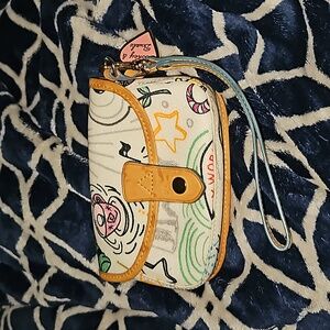 Dooney & Bourke Disney Sketch wrist bag
